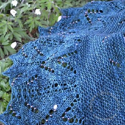 Emerantha by Susanna IC, Woolgirl Embrace the Lace Club, Photo &copy; Woolgirl